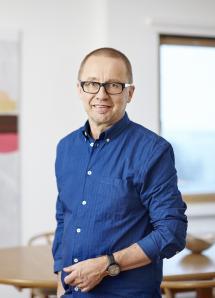 http://media.onki.fi/4/7/2/saha/kirjasampo/0_700221413260982508.jpg